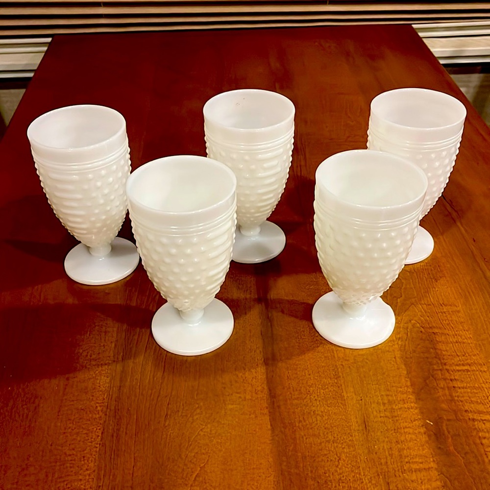 Anchor Hocking White Milk Glass Dots And Dash Hobnail Stem Goblet Vintage Wine